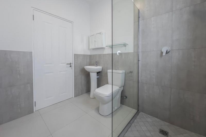 To Let 2 Bedroom Property for Rent in Capri Western Cape